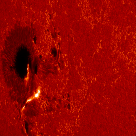 https://upload.wikimedia.org/wikipedia/commons/thumb/2/24/Solarflare_hinode.png/300px-Solarflare_hinode.png