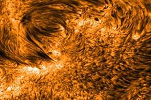 https://upload.wikimedia.org/wikipedia/commons/thumb/c/c8/Spicules_sst_big.jpg/250px-Spicules_sst_big.jpg